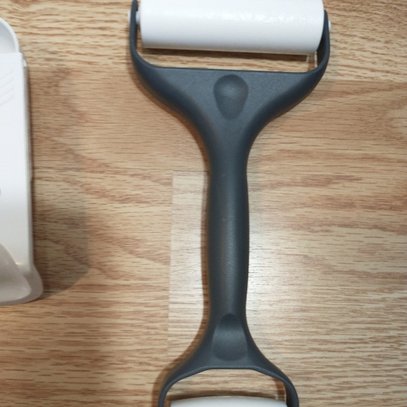 Pampered Chef Double Ended Bakers Pastry Roller, Adjustable Measuring Spoon - Picture 8 of 16